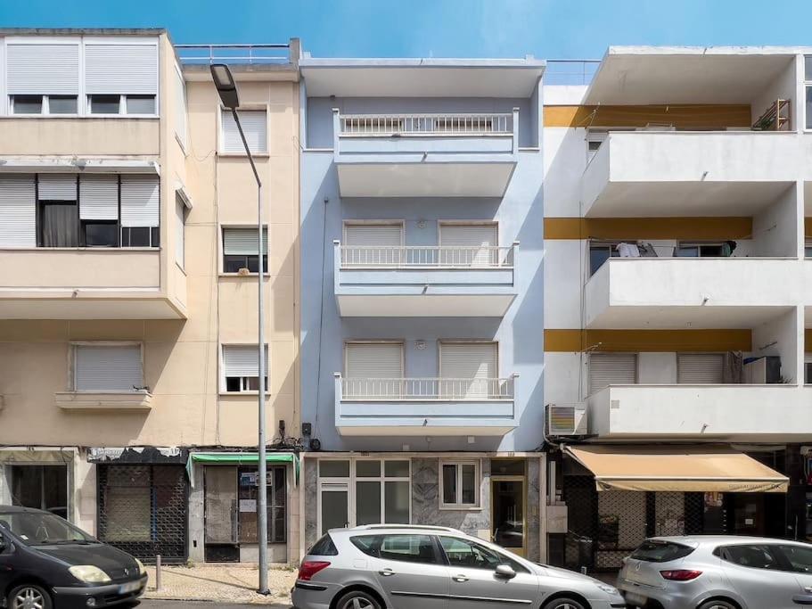 Апартаменти Olaias Lisbon 2 Bed Near Metro 2 Екстер'єр фото