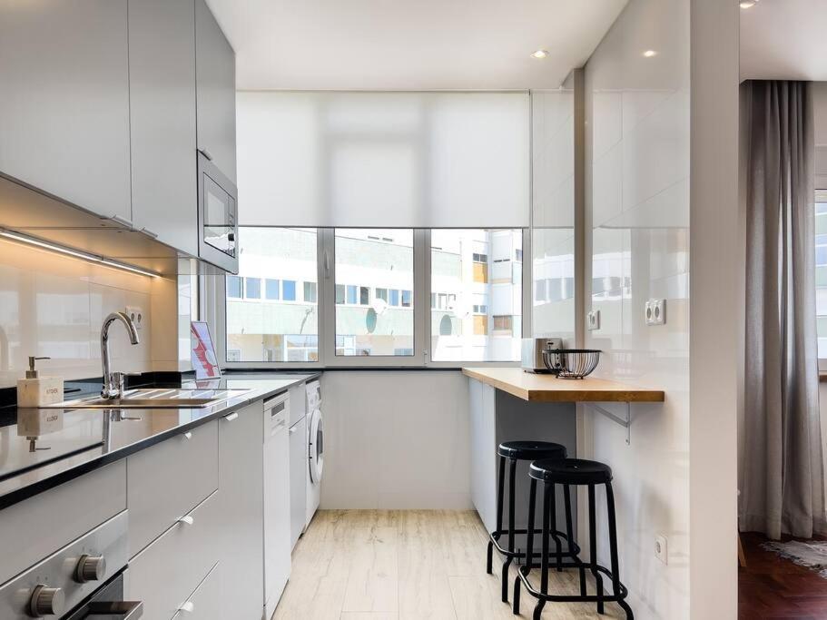 Апартаменти Olaias Lisbon 2 Bed Near Metro 2 Екстер'єр фото